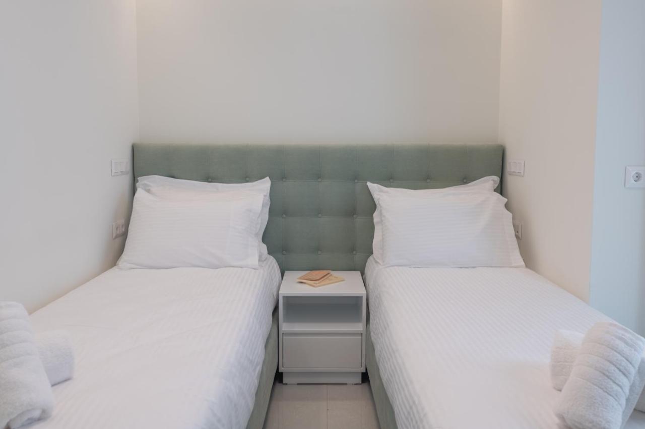 Elesya Luxury *